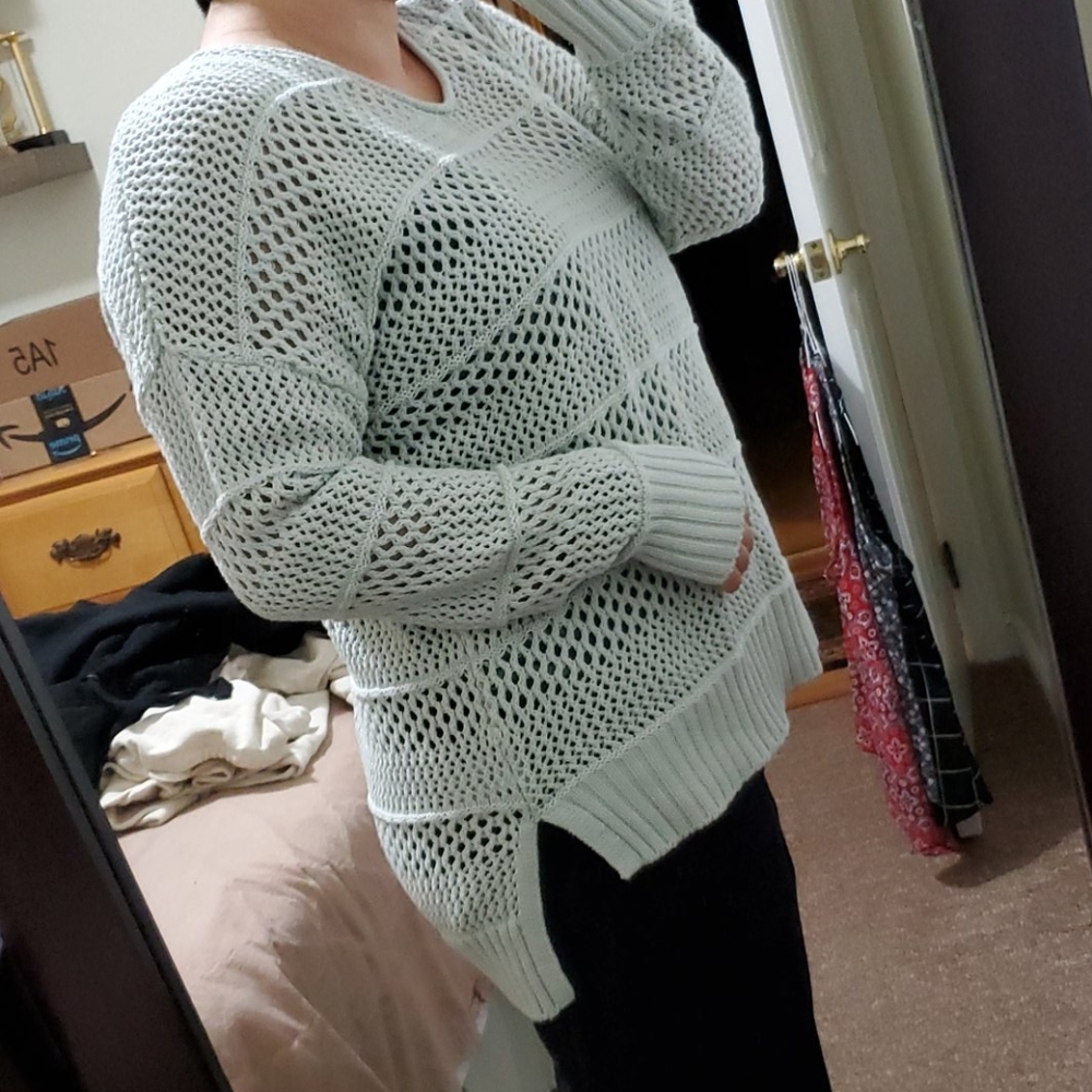 Universal Thread Crochet High Low Sweater.